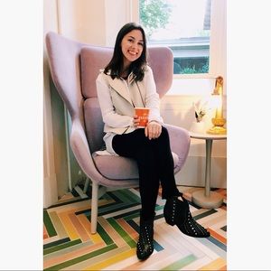 Meet your Posher, Abbie